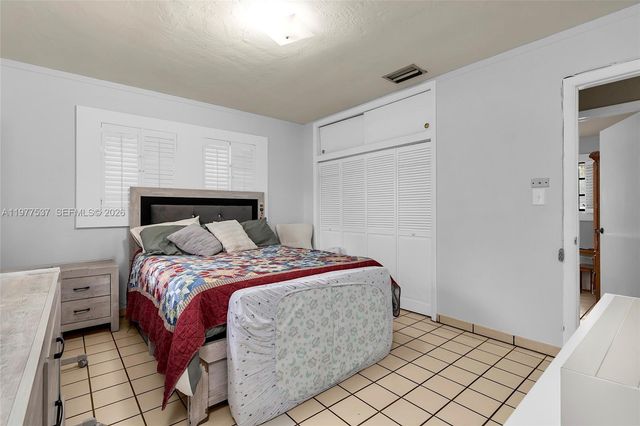 9011 SW 18th Terrace, Miami, FL 33165
