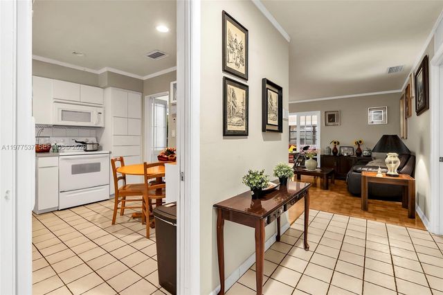 9011 SW 18th Terrace, Miami, FL 33165