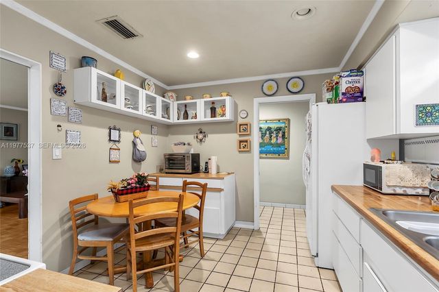 9011 SW 18th Terrace, Miami, FL 33165