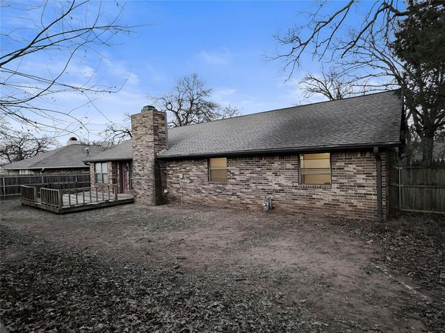 1913 Singingwood Avenue, Edmond, OK 73013