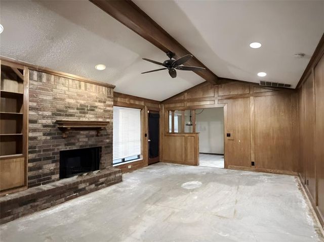 1913 Singingwood Avenue, Edmond, OK 73013