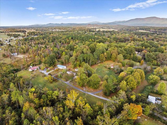 567 Fullers Chapel Road, Chatsworth, GA 30705