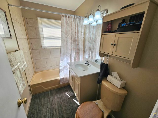 3505 SE Girard ST, Topeka, KS 66605