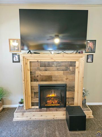 3505 SE Girard ST, Topeka, KS 66605