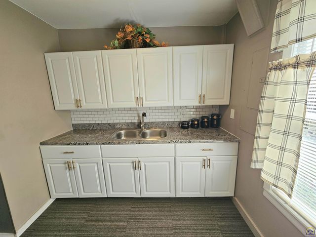 3505 SE Girard ST, Topeka, KS 66605