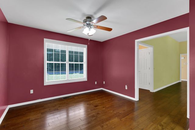 442 Golf Shores Dr, Winchester, TN 37398