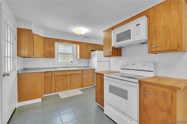 873 Parkhurst Boulevard, Tonawanda, NY 14150