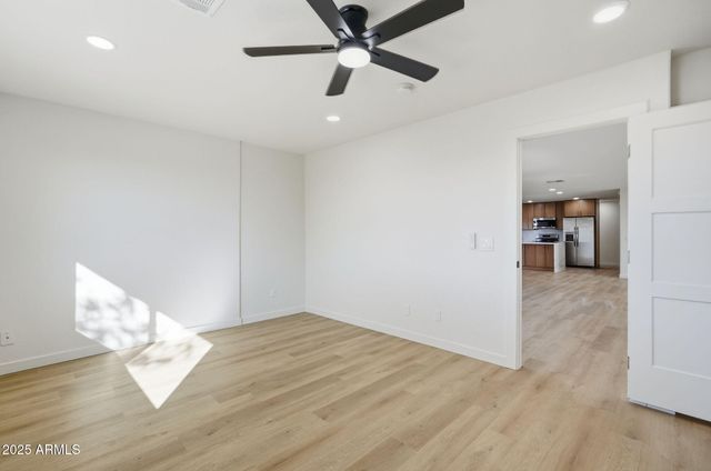 2416 E PIESTEWA PEAK Drive, Phoenix, AZ 85016