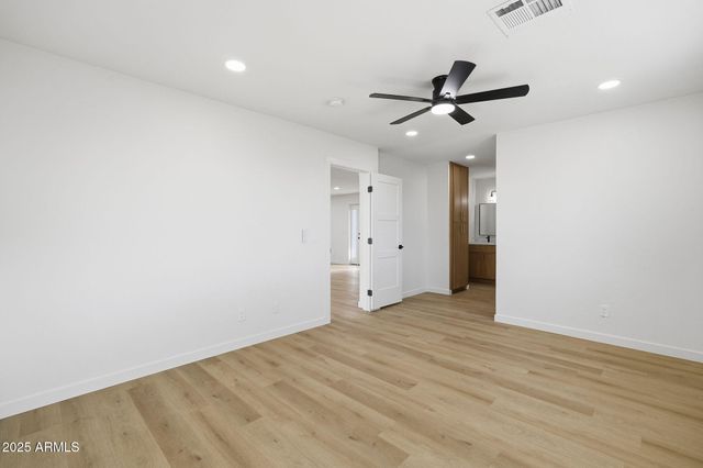 2416 E PIESTEWA PEAK Drive, Phoenix, AZ 85016