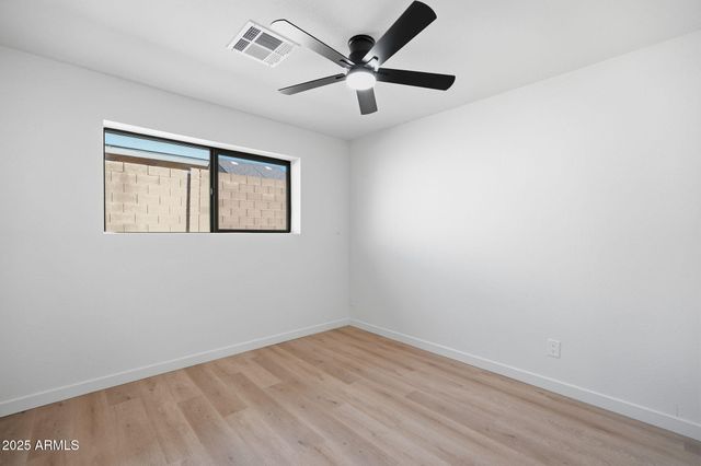 2416 E PIESTEWA PEAK Drive, Phoenix, AZ 85016