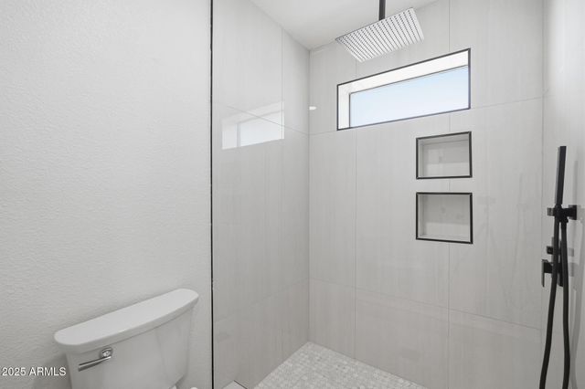 2416 E PIESTEWA PEAK Drive, Phoenix, AZ 85016