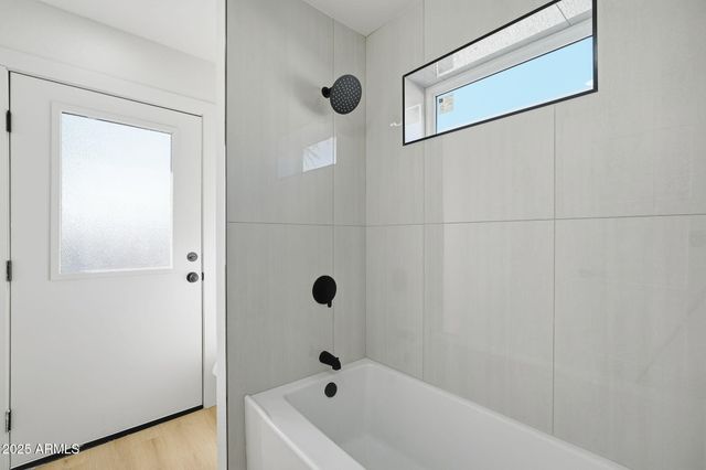 2416 E PIESTEWA PEAK Drive, Phoenix, AZ 85016