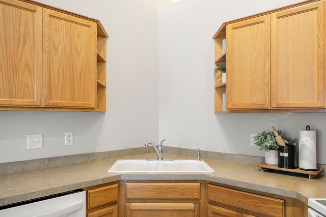 5925 86th Lane N, Brooklyn Park, MN 55443