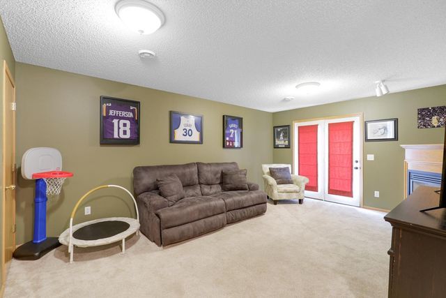 5925 86th Lane N, Brooklyn Park, MN 55443