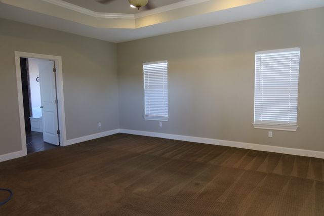 178 Spring Creek Cir, Bandera, TX 78003