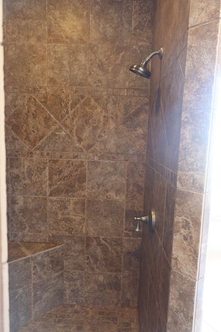 178 Spring Creek Cir, Bandera, TX 78003