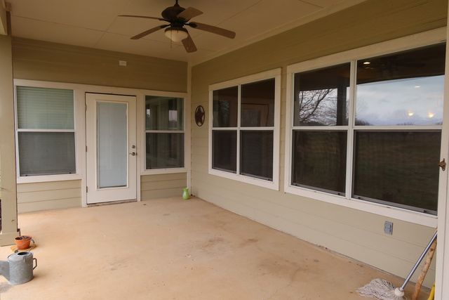 178 Spring Creek Cir, Bandera, TX 78003