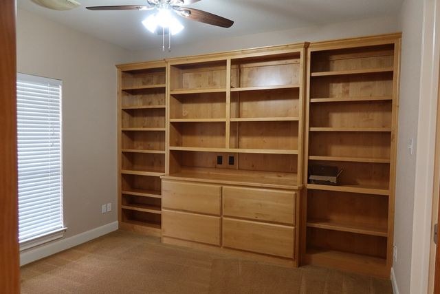 178 Spring Creek Cir, Bandera, TX 78003