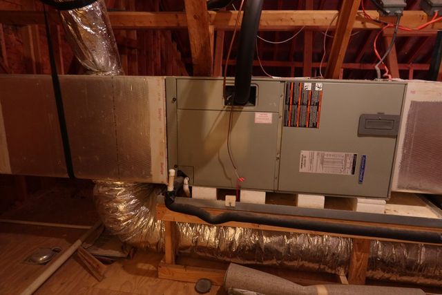 178 Spring Creek Cir, Bandera, TX 78003