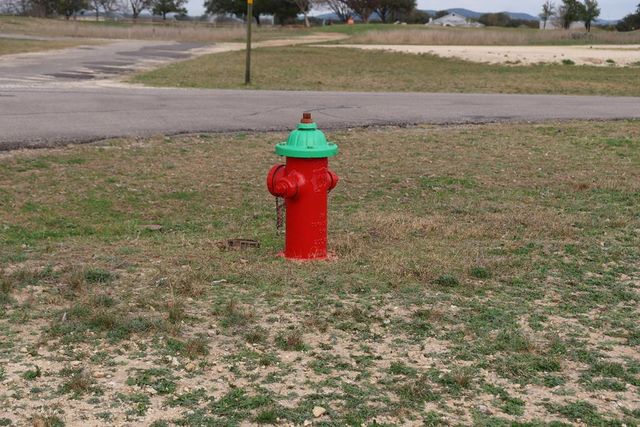 178 Spring Creek Cir, Bandera, TX 78003