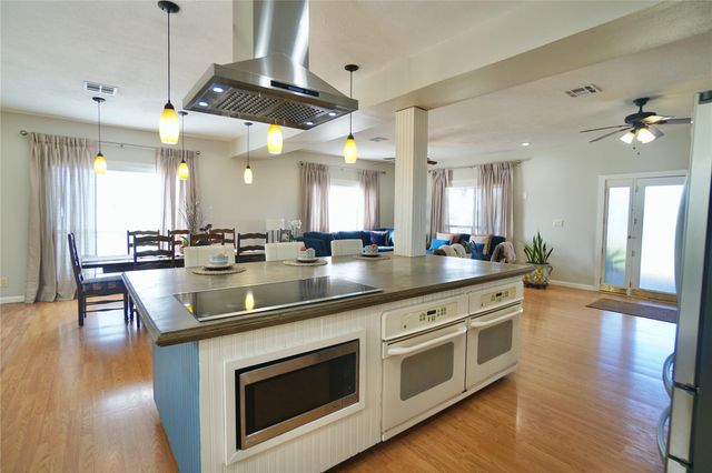 311 Harmon Hills CV, Dripping Springs, TX 78620