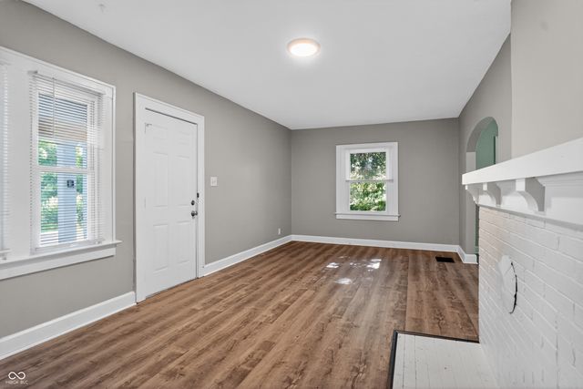 5123 Julian Avenue, Indianapolis, IN 46219