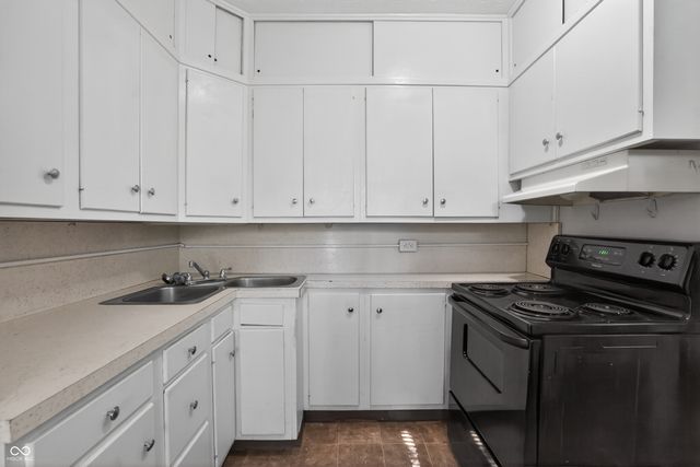 5123 Julian Avenue, Indianapolis, IN 46219