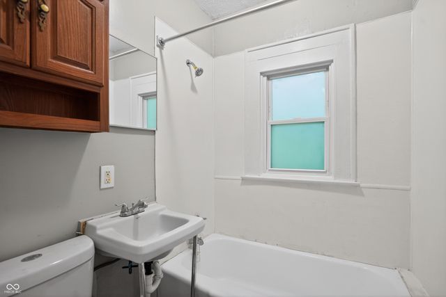 5123 Julian Avenue, Indianapolis, IN 46219