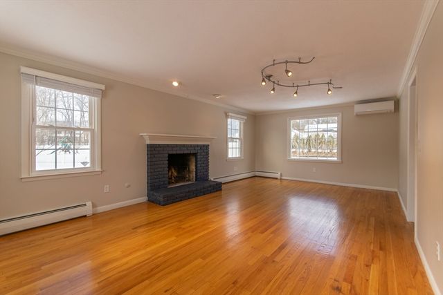 20 Kimberly Cir, Longmeadow, MA 01106