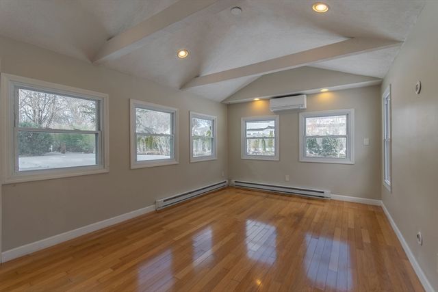 20 Kimberly Cir, Longmeadow, MA 01106