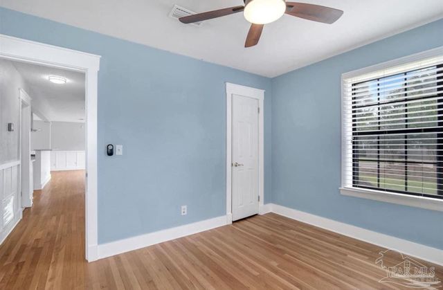1660 E Hayes St, Pensacola, FL 32503
