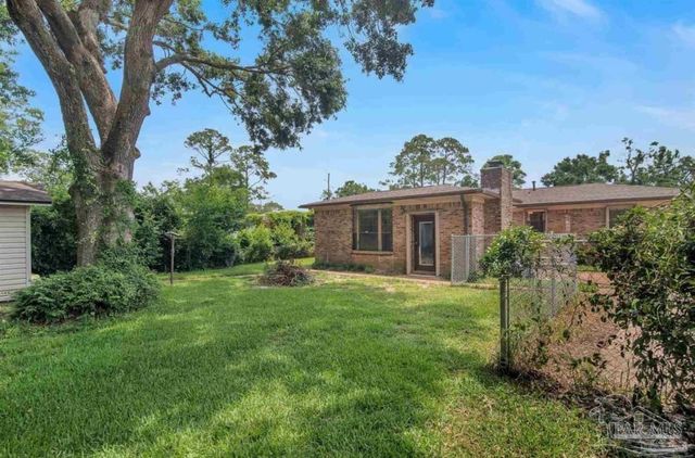 1660 E Hayes St, Pensacola, FL 32503