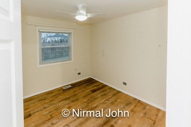 30 Monterey Drive, Vernon Hills, IL 60061