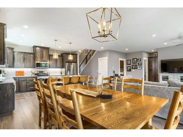 276 Ne CEDAR St, Sublimity, OR 97385
