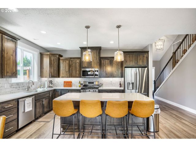 276 Ne CEDAR St, Sublimity, OR 97385