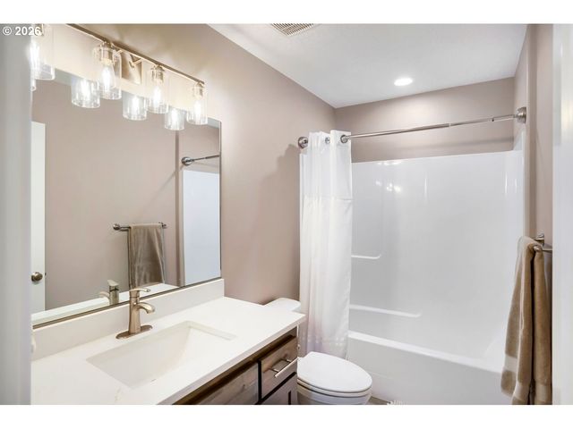 276 Ne CEDAR St, Sublimity, OR 97385