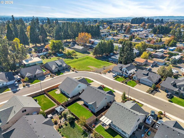 276 Ne CEDAR St, Sublimity, OR 97385