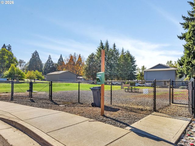 276 Ne CEDAR St, Sublimity, OR 97385