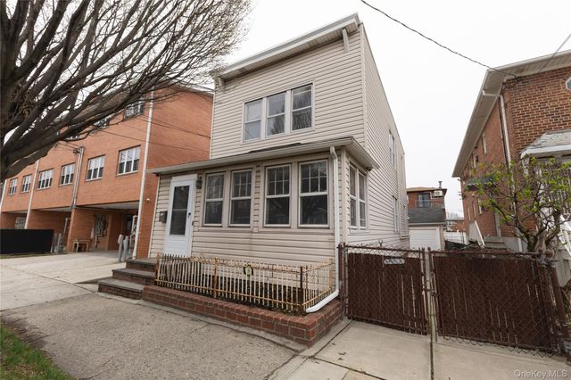 61-17A 165th Street, Fresh Meadows, NY 11365