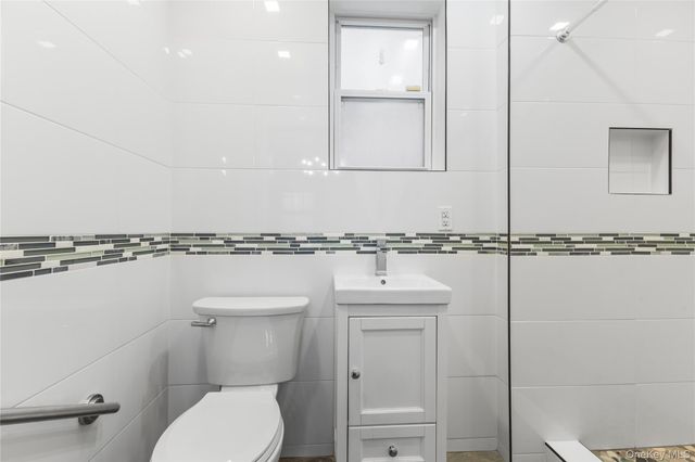 61-17A 165th Street, Fresh Meadows, NY 11365