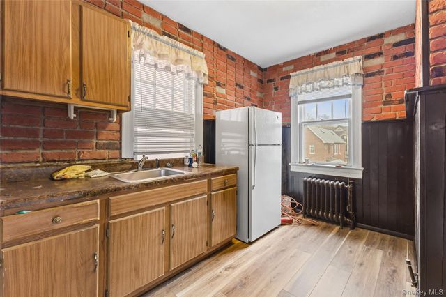 61-17A 165th Street, Fresh Meadows, NY 11365