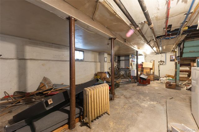 61-17A 165th Street, Fresh Meadows, NY 11365