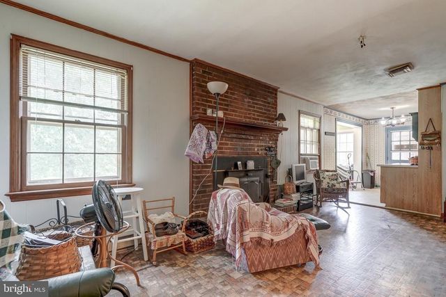 8858 POINDEXTER RD, Louisa, VA 23093