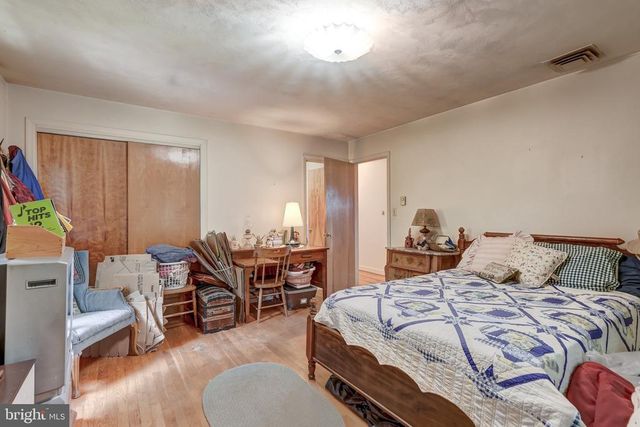 8858 POINDEXTER RD, Louisa, VA 23093