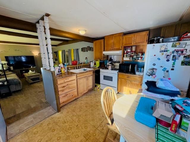 94 Harriman Hill Road, Raymond, NH 03077