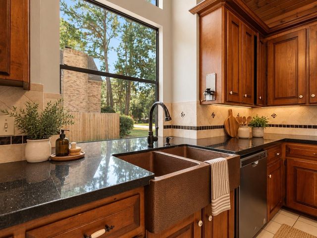 18006 Memorial Estates Drive, Spring, TX 77379