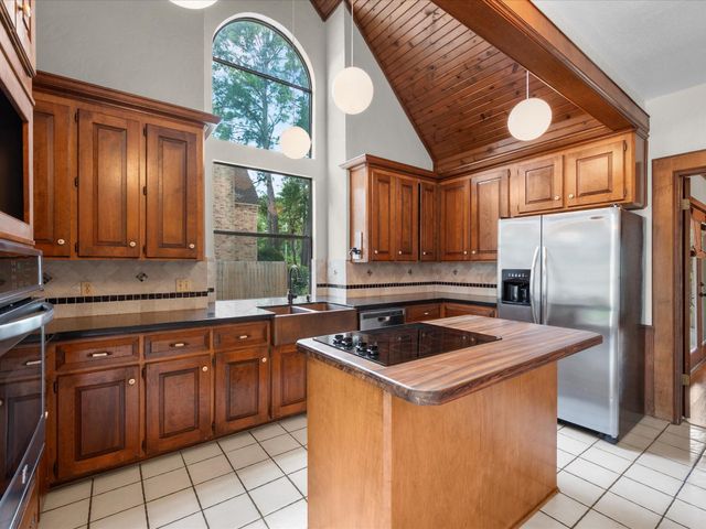 18006 Memorial Estates Drive, Spring, TX 77379