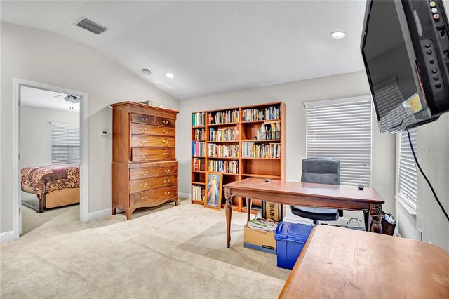 8013 HAMPTON GLEN DRIVE, Tampa, FL 33647