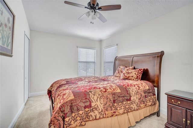 8013 HAMPTON GLEN DRIVE, Tampa, FL 33647
