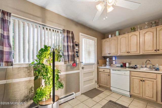 8 Juniper Lane A, Eatontown, NJ 07724